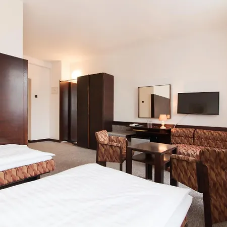 Hotel Merkur - 3*